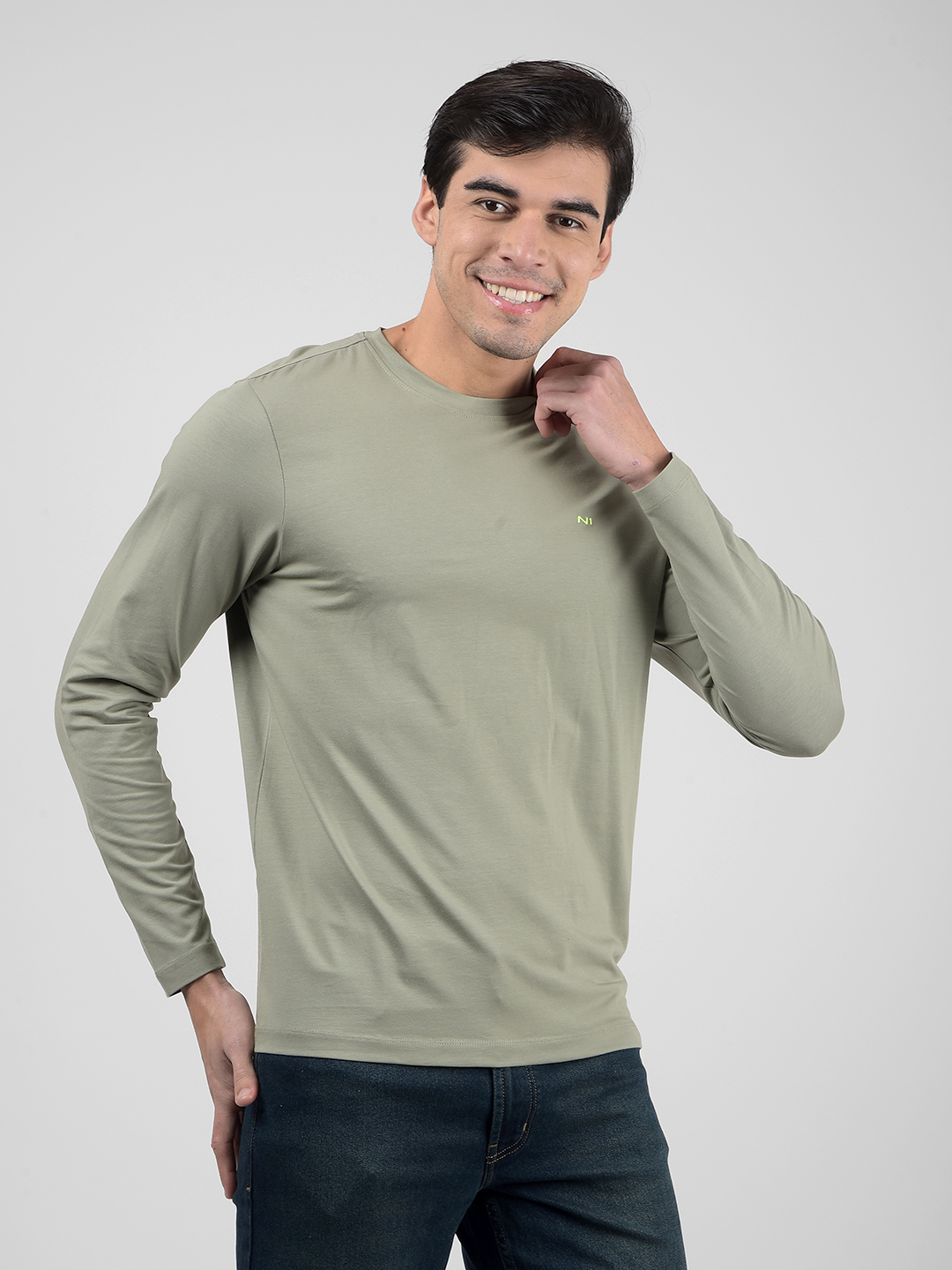 Numero Uno Men Solid Green T-Shirt
